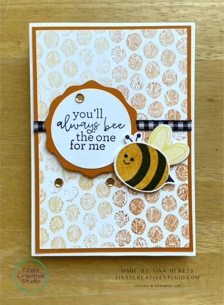 Bee card with bubble wrap brayer background